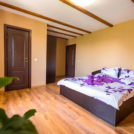 Casa De Vacanta Sadu Luaran gambar