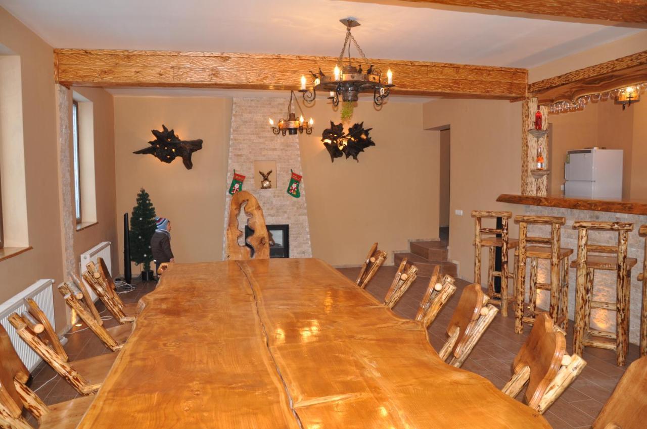 Casa De Vacanta Sadu Luaran gambar